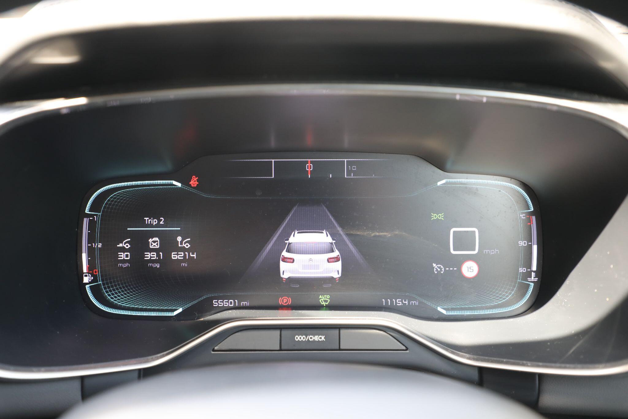 Large vehicle image